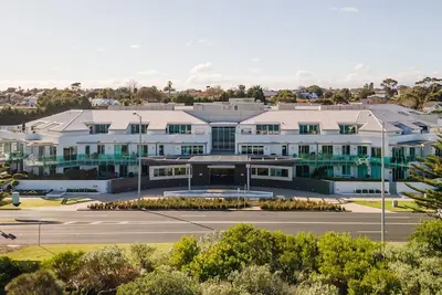 Image de Beachfront Hampton by Property Mums
