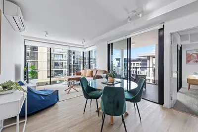 Image de South Bank Sensational! ~ 2Bed/2Bath/1Car/Pool!