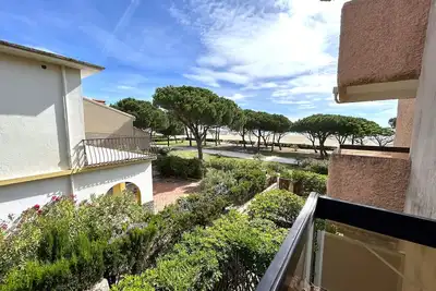 Image de Appartement Climatisé avec Terrasse et Parking