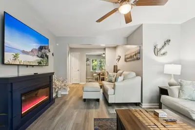 Image de Beachy Haven Duplex - 3br/2ba, Pet-Friendly with Firepit