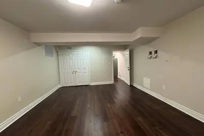 Image de Charming 2bedroom house with WiFi, Ac in Brampton