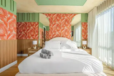 Image de 20% Off New! Twin-Luxury Townhouse Getaway—w/Pool!