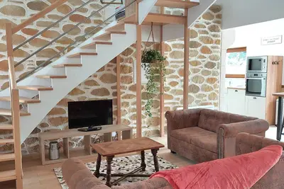 Image de Les Boutons d'Or - Gîte de charme, 2 chambres, 7 couchages avec grande terrasse