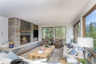 Image de Aspen Grove - Ski Ranches - Luxury Mountain Escape: Exquisite 6-Bedroom Home