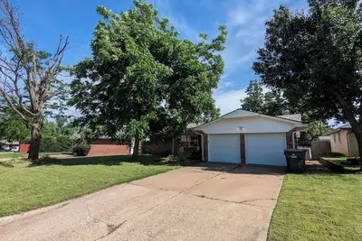 Image de Beautiful 4 Bedroom House in The Village