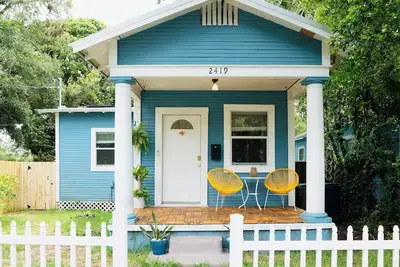 Image de Cozy Bungalow 1 mile from Tampa