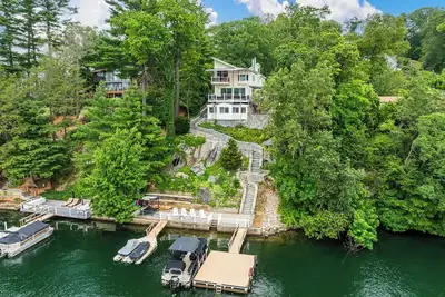Image de Sleeps 10 - Private Dock, Sauna, Outdoor Dining