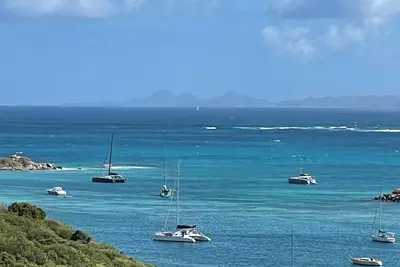 Image de New! Modern Sea View Apartment with terrace 5 mn from Pinel island all comfort
