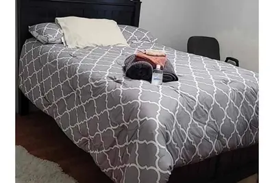 Image de Indio, Ca, 3 Friendly Family rooms. No Pets.
