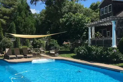 Image de Walk to the village and bike to the ocean  4-bedroom in East Hampton
