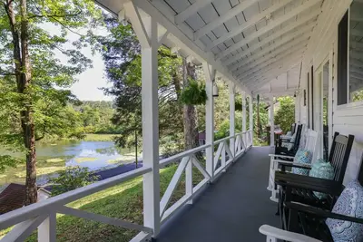 Image de Heatherbell, A Lakeside Retreat