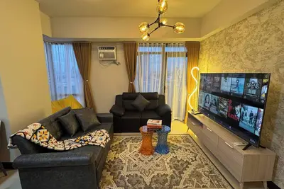 Image de Appartement moderne et spacieux de 68 m² avec 2 chambres et vue sur la piscine à Manhattan Heights
