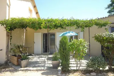 Image de Gîte « La Miellerie » avec piscine partagée, terrasse privée et climatisation