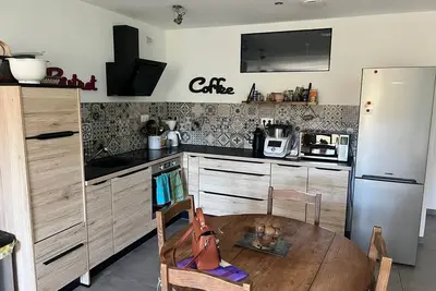 Image de Bas de villa 80 m2 avec jardin individuel