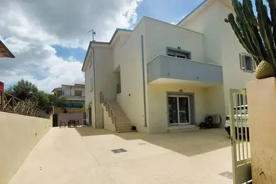 Image de 🏡 Villa Priscila - Stylish Stay 200m from the beach