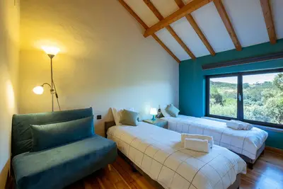 Image de Apartment with views over the valley and pine forest