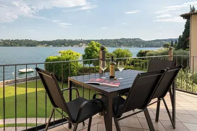 Image de Appartement 'La Gioconda' avec vue sur le lac, Wi-Fi et climatisation