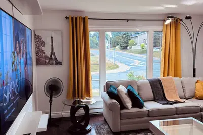 Image de Stylish Comfort Prime Stay in St. John’s 12 minutes to down town.