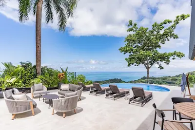 Image de Outstanding Luxury, The Most Convenient Location, Paved Access, World Class View