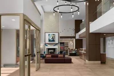 Image de Classic Bethesda Stay Pet Friendly With Metro And Dc Access Nearby - 2 Units