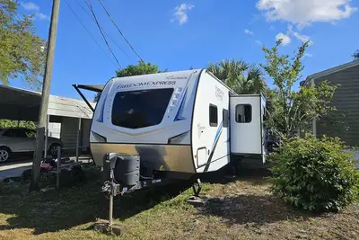 Image de Freedom Express Rv - Modern, Reliable & Cozy