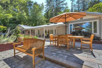 Image de Stylish 3br Retreat | Close to Coast & Wineries