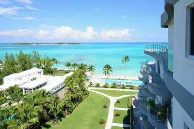 Image de 2 Bed Ocean View Condo at One Cable Beach