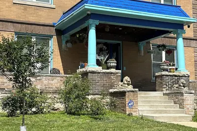 Image de Casa Azul De Vida. 1 min next to the Street Car.