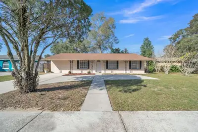 Image de Stylish 3br Home in Brandon—Pet Friendly, Near Disney & Beaches + Private Yard