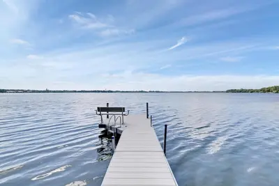 Image de Magical Lake Home on Acreage + Adventures on Howard- Just West of Minneapolis