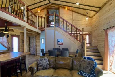 Image de Grand Mesa Hideaway – Cedaredge Lodge’s \"Crown Jewel\"