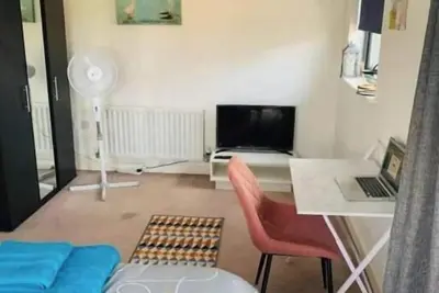 Image de Atom, Large 4/5 Bed House, Sleeps 12, Garden, London