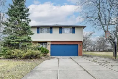Image de Deck & Seasonal Pool: Spacious Home Near Buffalo!