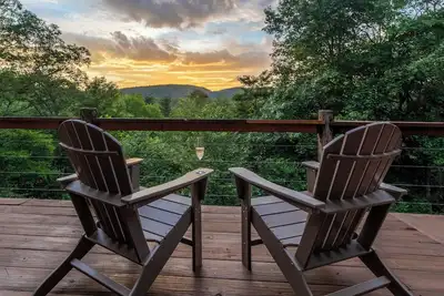 Image de Yona Ridge Cabin-Dog Friendly-Mountain Views-Blue Ridge Parkway/Linville Gorge