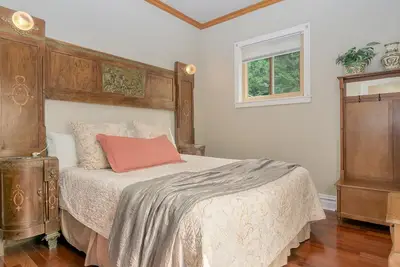 Image de Ambassador Suite at Newaygo Bed & Breakfast