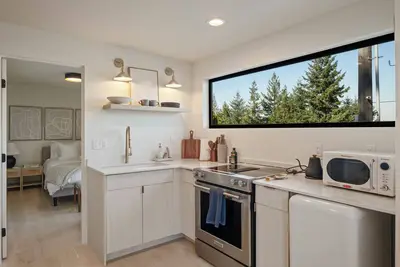 Image de Tranquil Lake View Guest Retreat