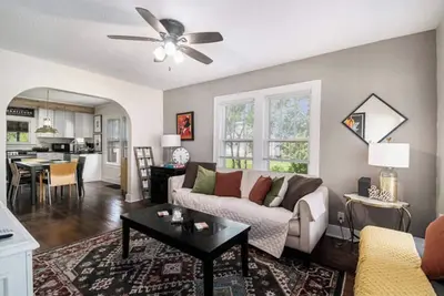 Image de Superb 4-bedroom house with Ac in Michigan City, In. 5 beds - plenty of room