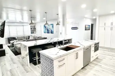 Image de Breathtaking Luxury Beach House w/ Gym, Sauna, Bbq Grill, & Only Steps from Sand