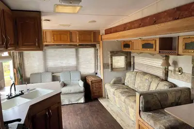 Image de Cozy Caravan in lovely Troy Alabama with Ac