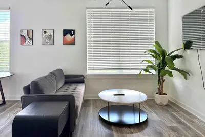 Image de Renovated Penthouse in Old Fourth Ward