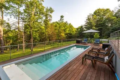 Image de New: Stylish Escape w/ Heated Pool & Hot Tub
