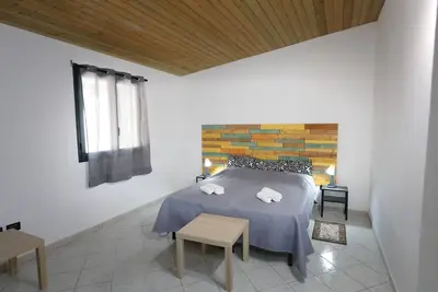Image de Studio 'Mandarino - Fiumara Val Di Noto' avec vue sur la montagne, Wi-Fi et climatisation
