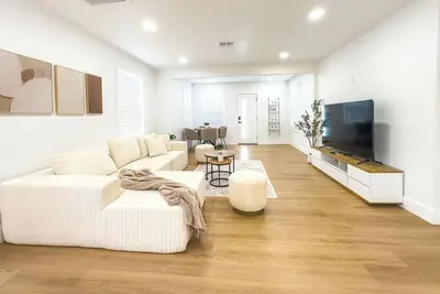 Image de Chic South Tampa dreamy house