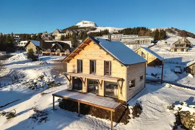 Image de Chalet moderne et spacieux, jusqu'à 14 pers, grand parking, Pmr