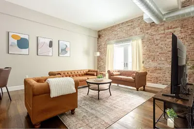 Image de Downtown Indianapolis Luxury 1br Steps to Sports Dining and Events