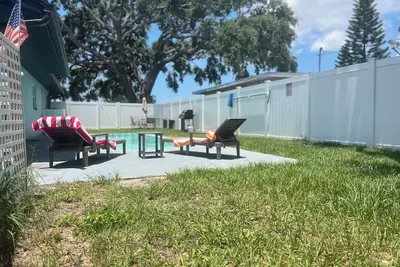 Image de Poolside Heaven Near Clearwater Beach