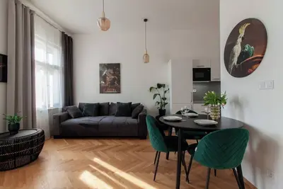 Image de Bright 1 Bdr flat near the centre
