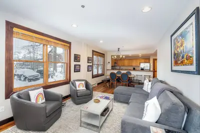 Image de Cozy, Clean One-Bedroom Condo With Amazing Amenities