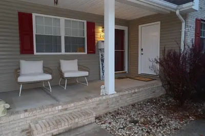 Image de Cozy 1br Apt in Nitro, Wv. Ideal for solo traveler, couples, or business guests