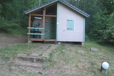 Image de Chalet nature et lac dans Parc Résidentiel de Loisirs avec piscine